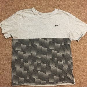 NIKE T-Shirt